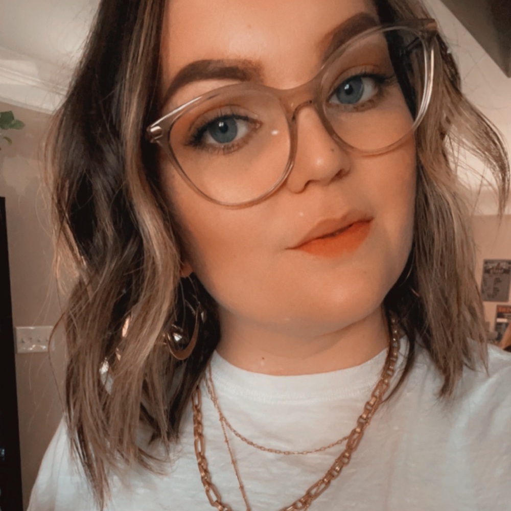 Meet your Posher, Lauren
